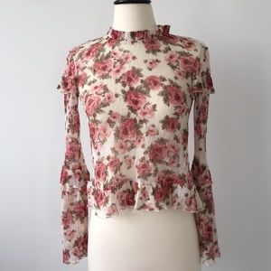 CLEARANCE! Cute Nordstrom lace ruffle blouse sz XS
